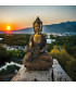 Statue Activée du Bouddha de la Médecine sur couché de Soleil