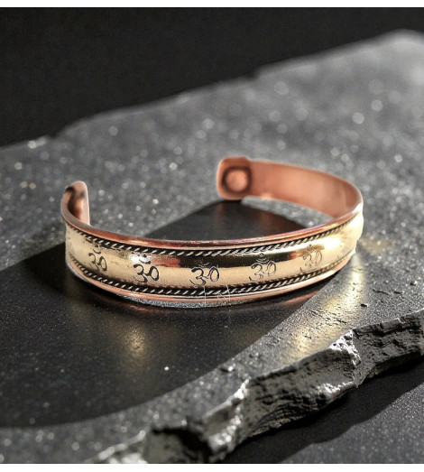 Bracelet Cuivre Aimanté OHM sur ardoise