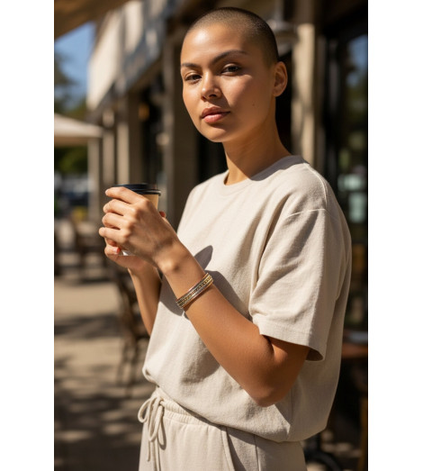 Bracelet en Cuivre Aimanté – Décor Losanges porté par Alex