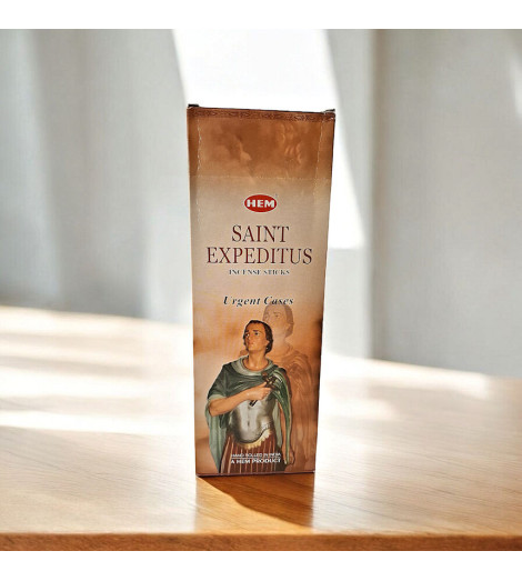 Encens Religieux Saint Expédit – HEM sur table bois