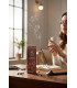 Encens Café HEM – Parfum Gourmand tasse en main