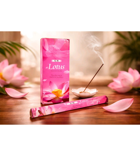Encens Indien Lotus GR bâtonnet allumé