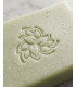 Savon Aromatika à la Sauge Blanche – Pain de 125 g en gros plan