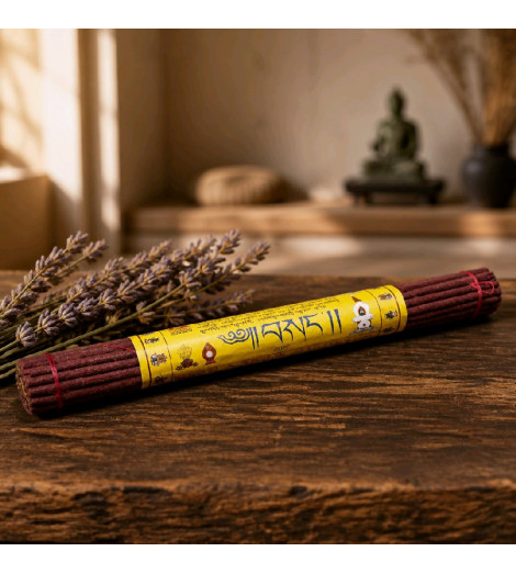 Encens Tibétain Hari Om – Mantra Primordial sur table