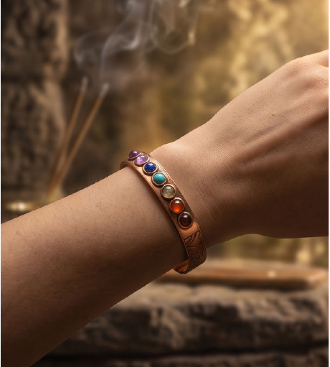 Bracelet Cuivre Aimanté - 7 Chakras - porté