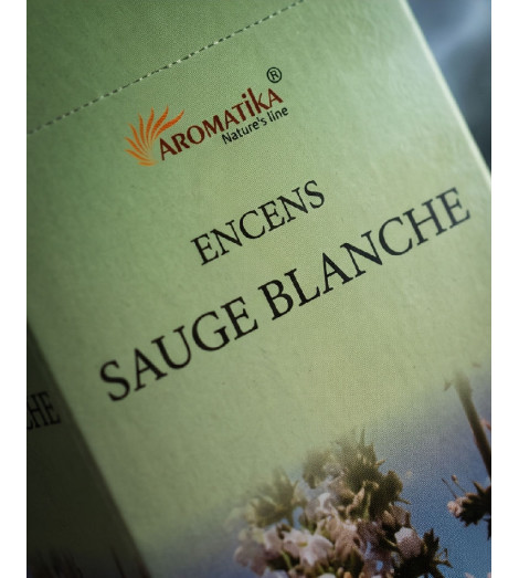 Encens Sauge Blanche Aromatika - gros plan sur la boite