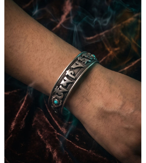 Bracelet Tibétain Protecteur - porté poignet homme