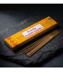 Encens Goloka Nag Champa - Boite et bâtonnets sur ardoise