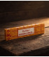 Encens Goloka Nag Champa - Boite de 15g sur table en bois